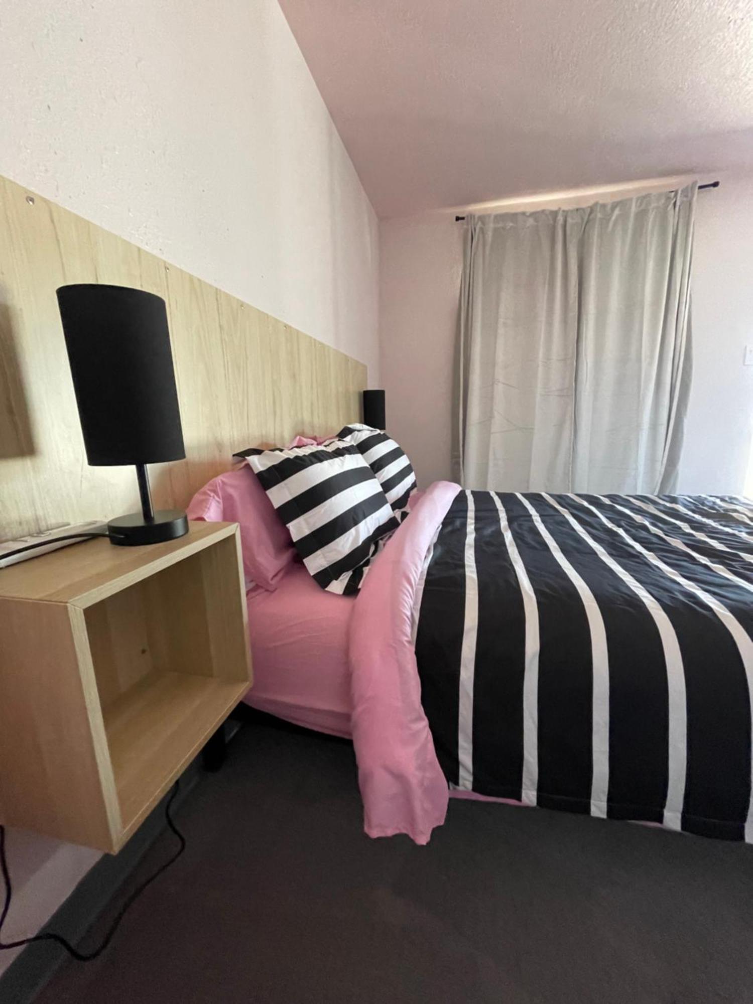 Rainbow Motel Грийли Екстериор снимка