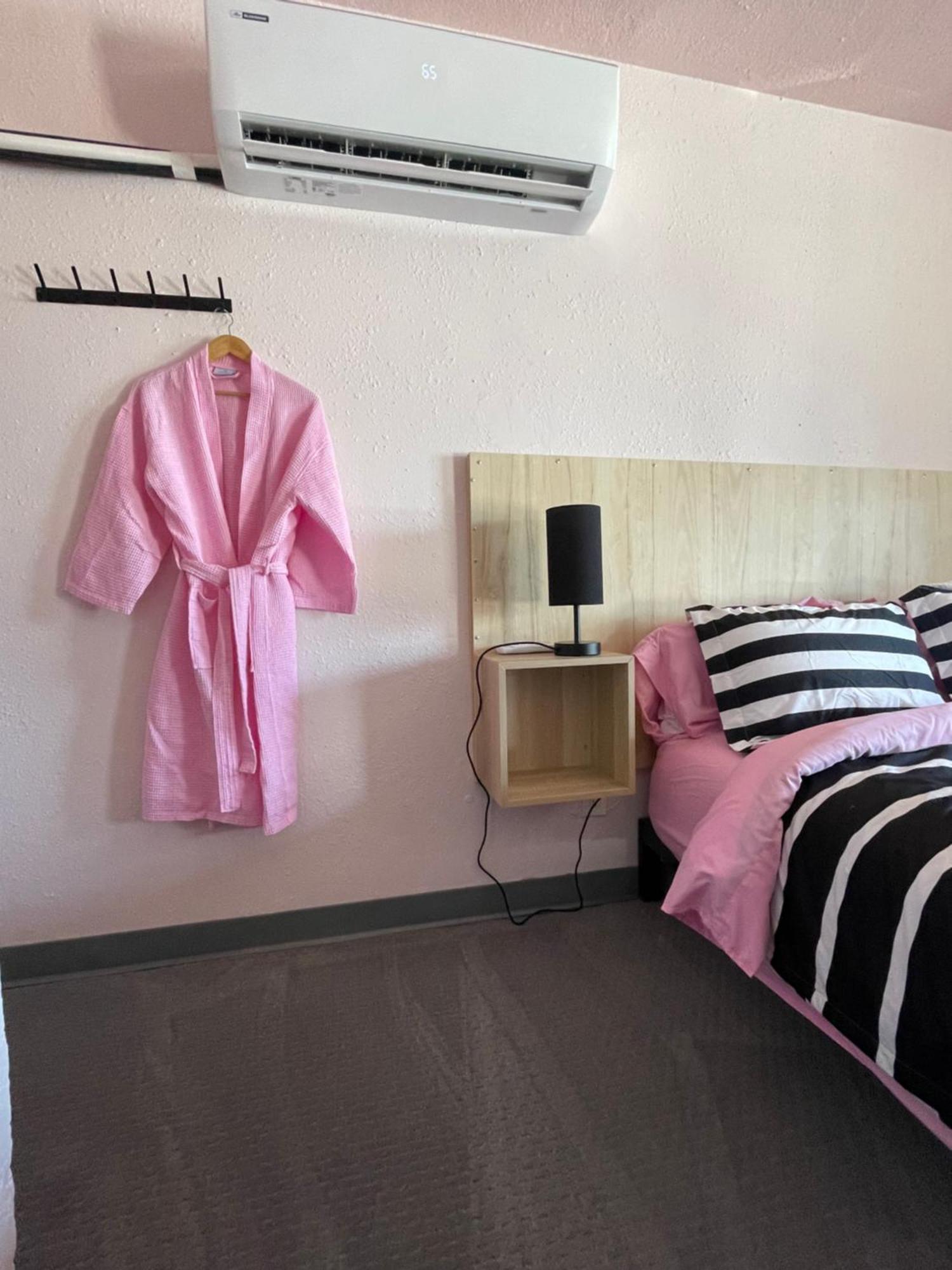 Rainbow Motel Грийли Екстериор снимка