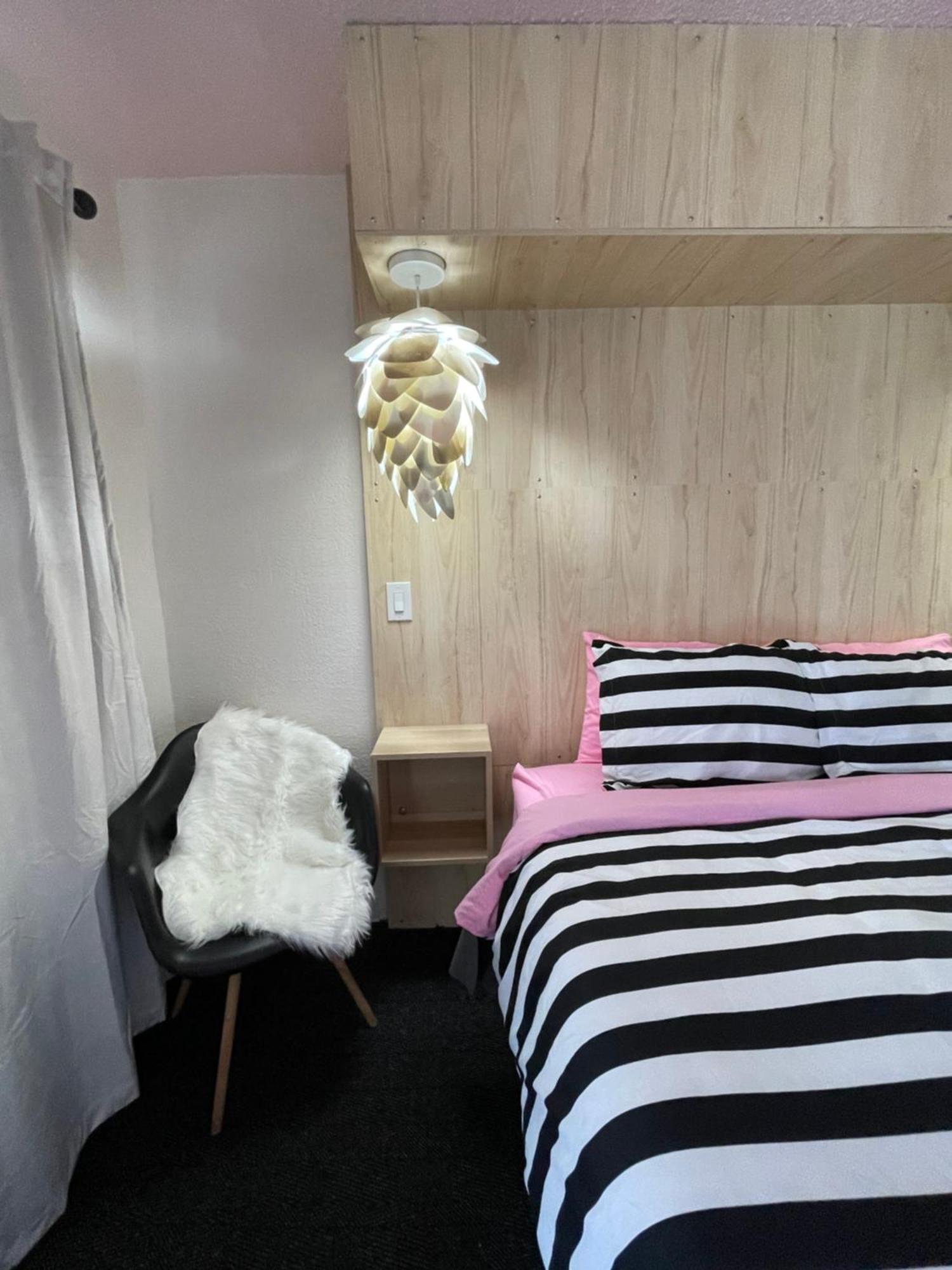 Rainbow Motel Грийли Екстериор снимка