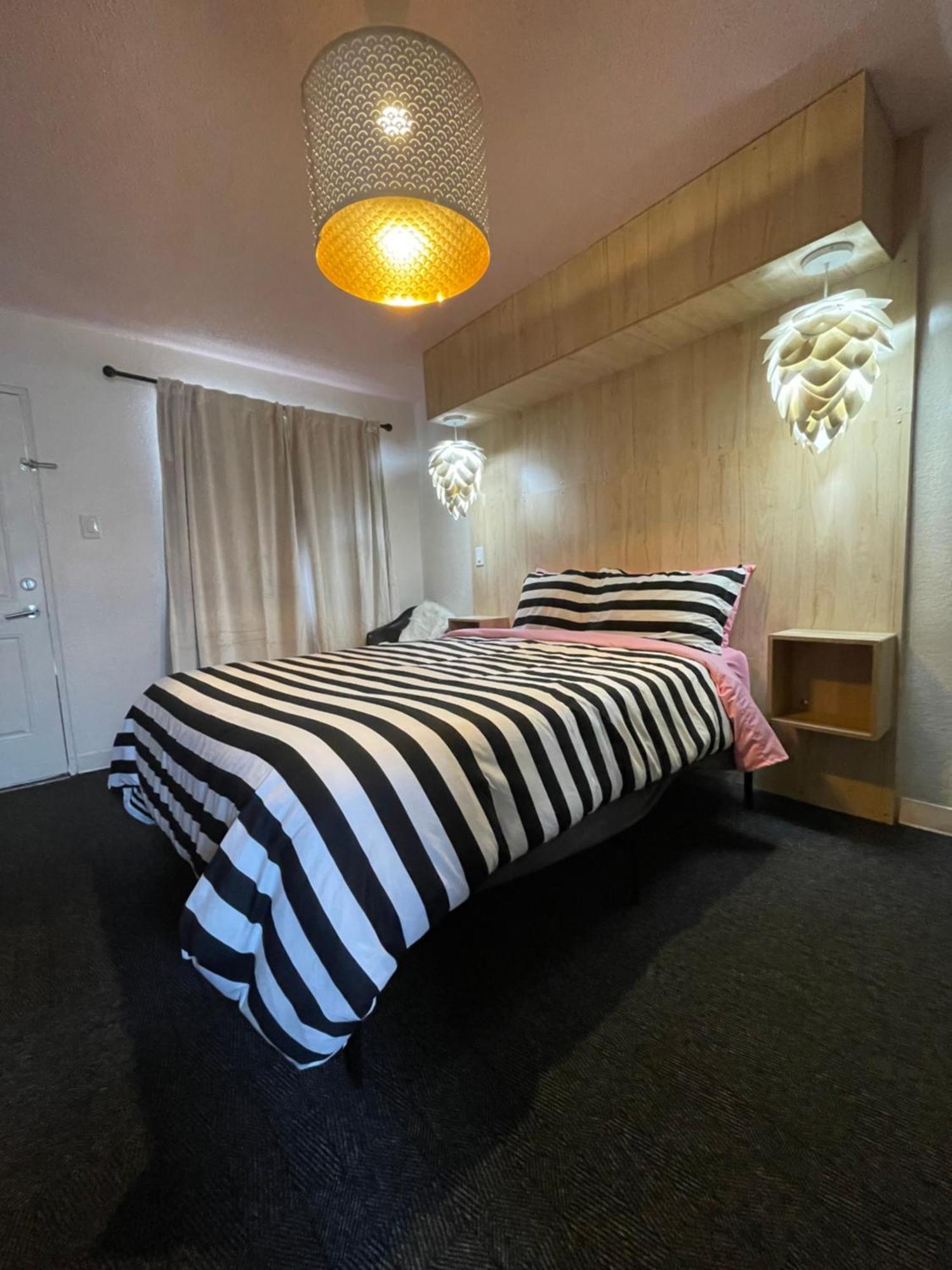 Rainbow Motel Грийли Екстериор снимка